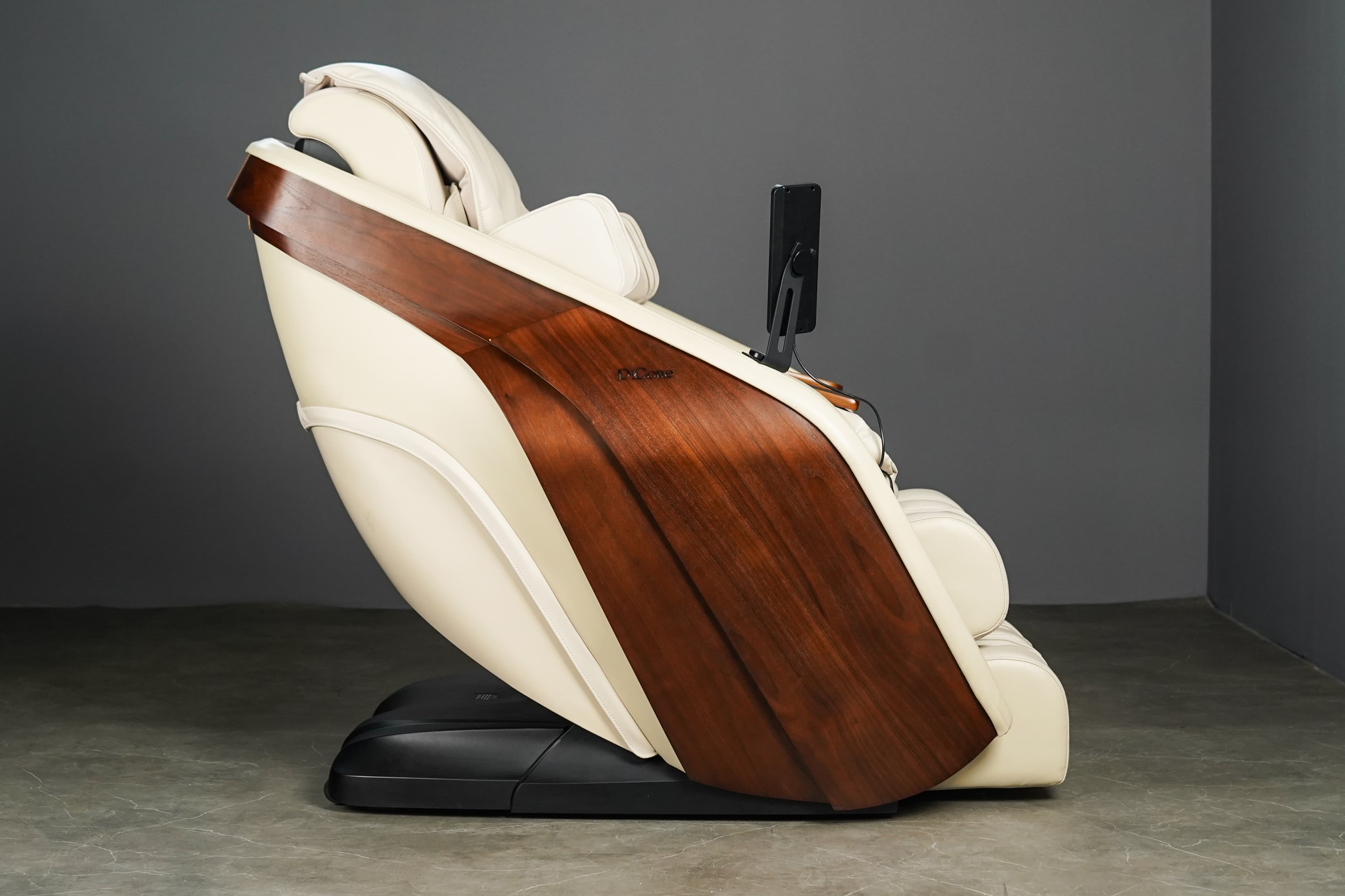 STRATUS Beige herverpakt massagestoel